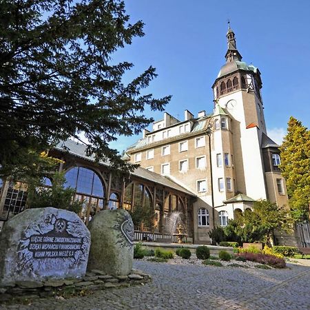 Dom Zdrojowy Hotel Świeradów-Zdrój Buitenkant foto
