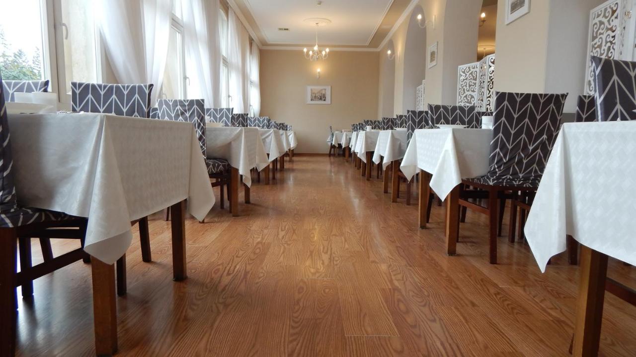 Dom Zdrojowy Hotel Świeradów-Zdrój Buitenkant foto