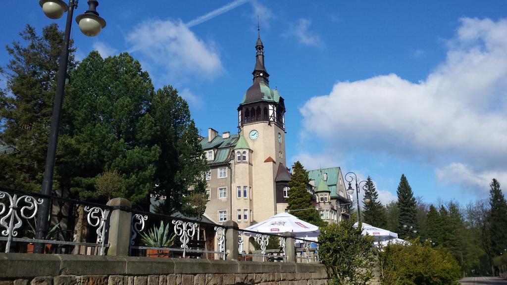 Dom Zdrojowy Hotel Świeradów-Zdrój Buitenkant foto