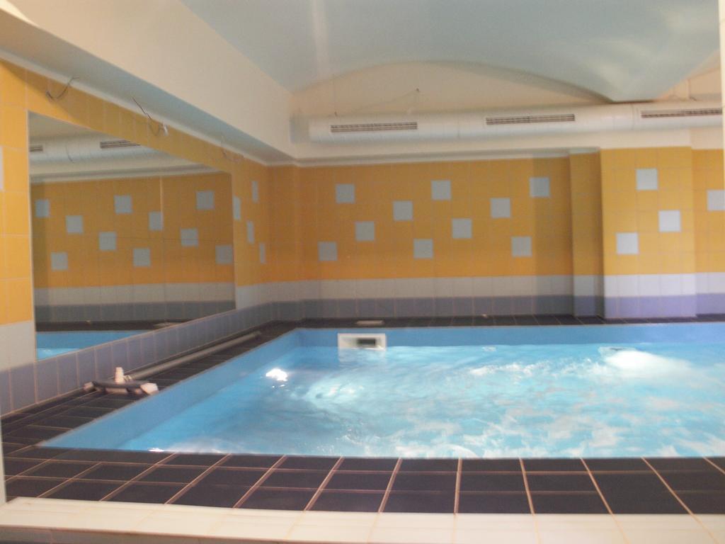 Dom Zdrojowy Hotel Świeradów-Zdrój Buitenkant foto