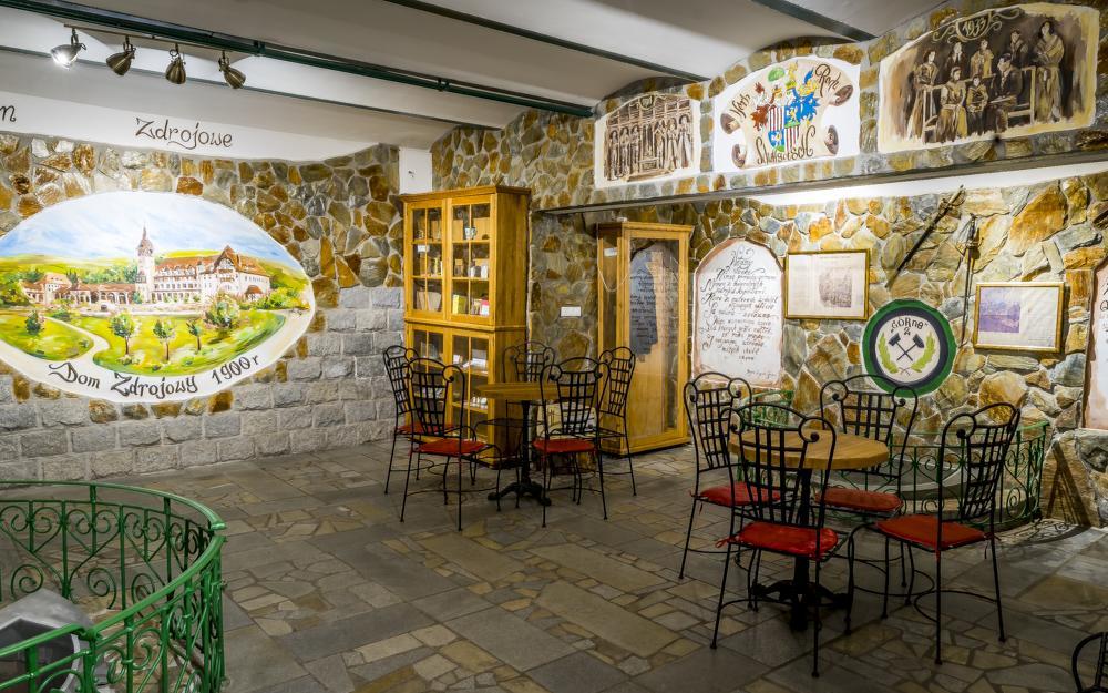 Dom Zdrojowy Hotel Świeradów-Zdrój Buitenkant foto